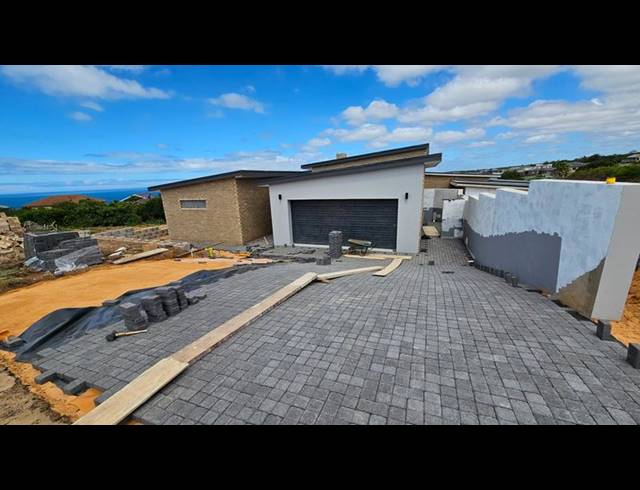 3 BEDROOM HOUSE FOR SALE IN DANA BAY